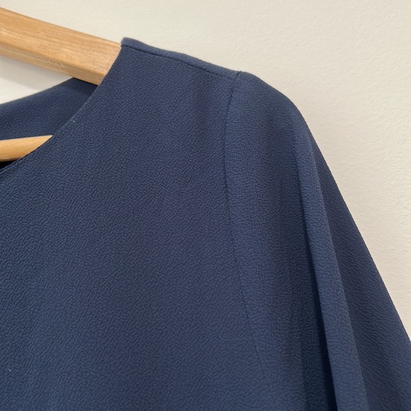 Banana Republic Women’s blouse long sleeves Tops navy blue size small - Picture 4 of 7